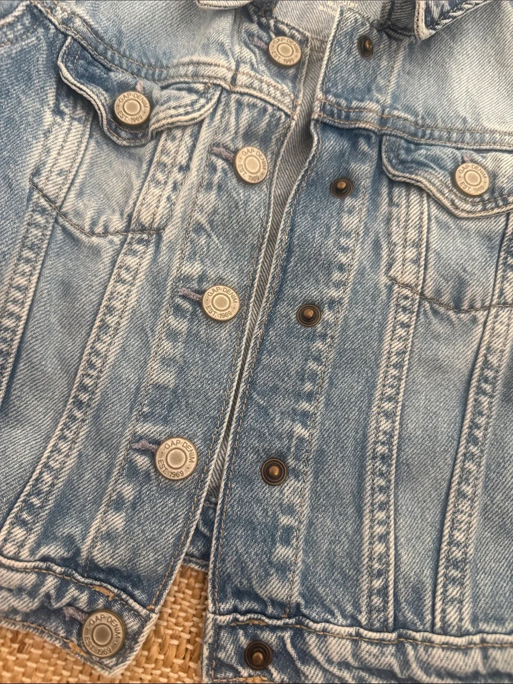 GAP Jean Jacket Medium / Light Wash 4T Toddler Denim